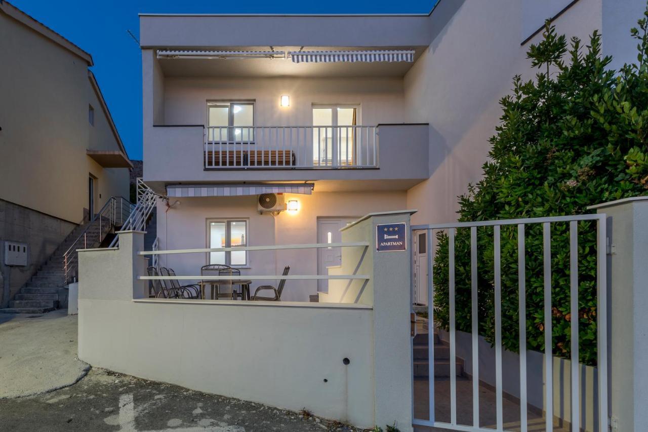 Апартаменты House With Private Pool Magdalena Подстрана Экстерьер фото