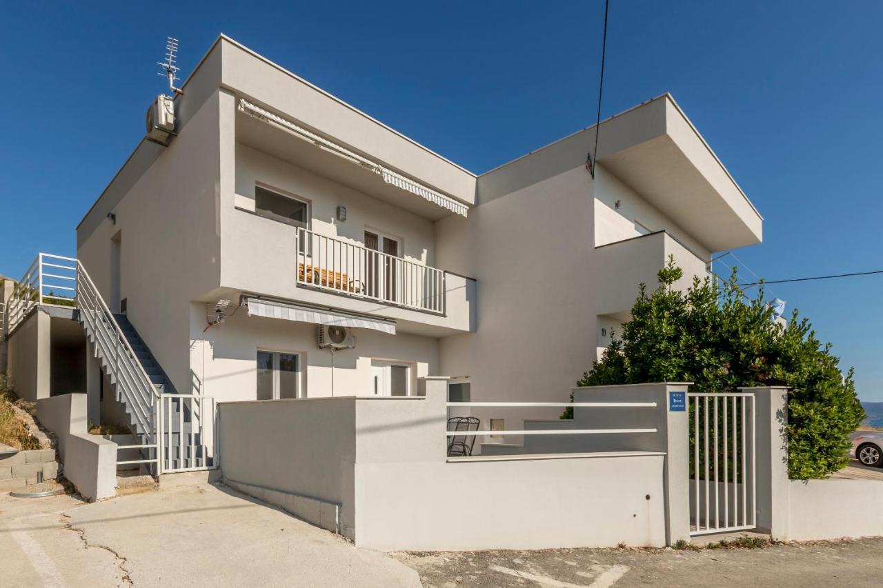 Апартаменты House With Private Pool Magdalena Подстрана Экстерьер фото