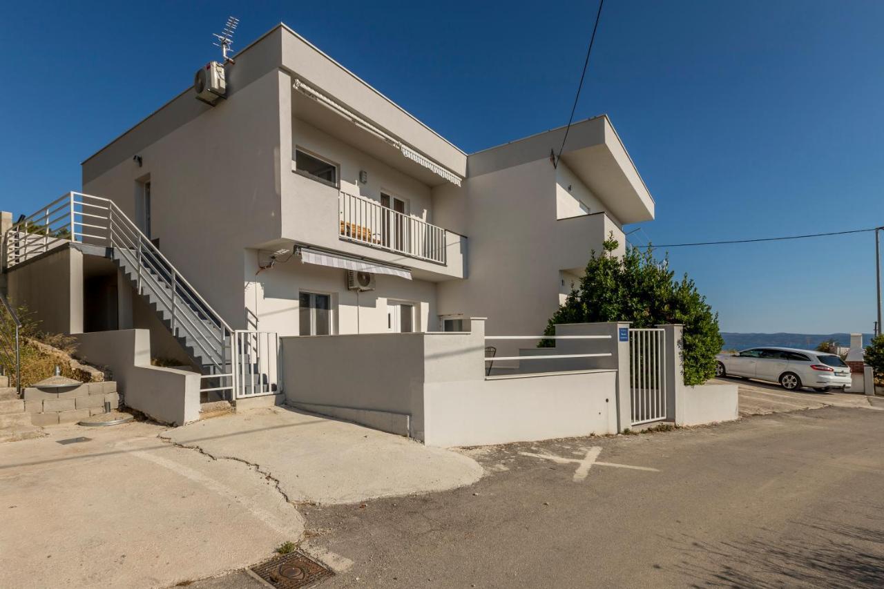 Апартаменты House With Private Pool Magdalena Подстрана Экстерьер фото