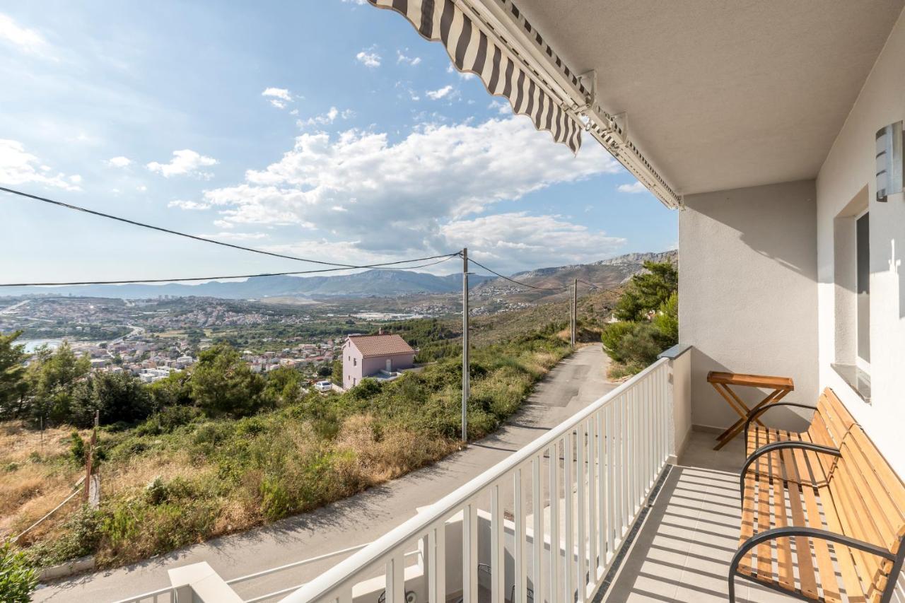 Апартаменты House With Private Pool Magdalena Подстрана Экстерьер фото