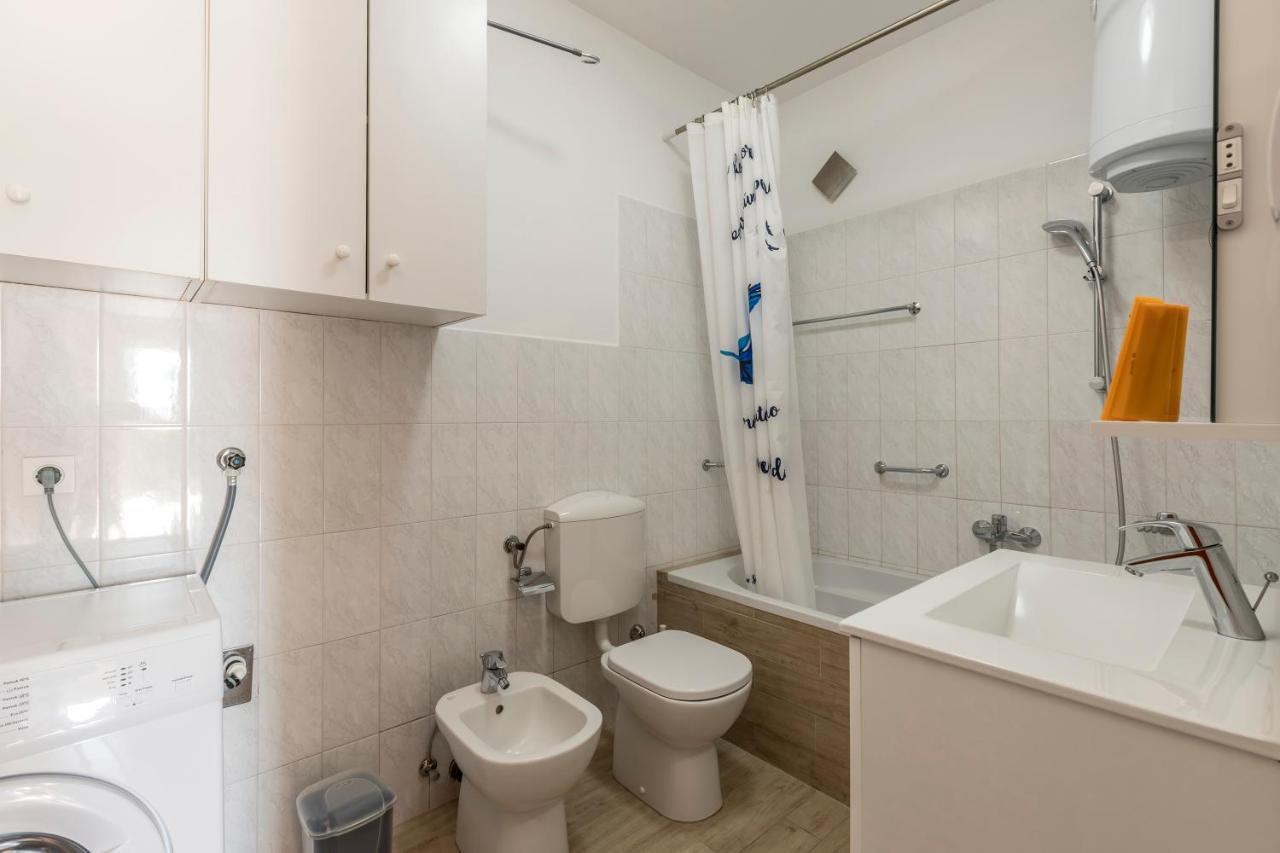 Апартаменты House With Private Pool Magdalena Подстрана Экстерьер фото